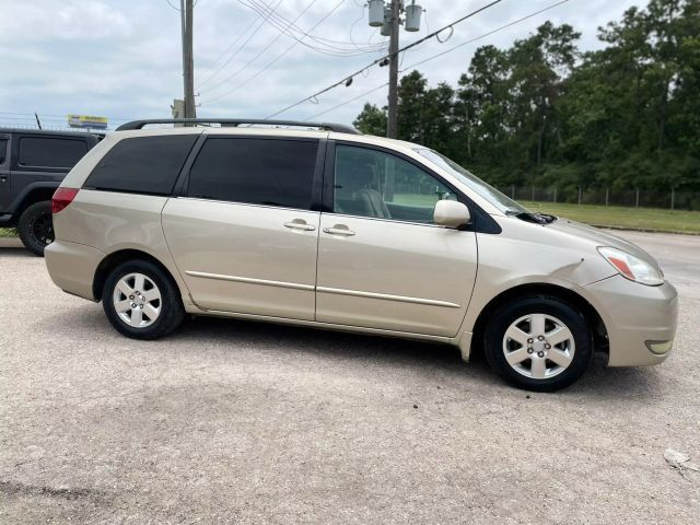 2004 Toyota Sienna