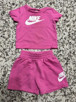 Nike set $6