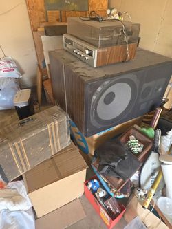 Record player speakers