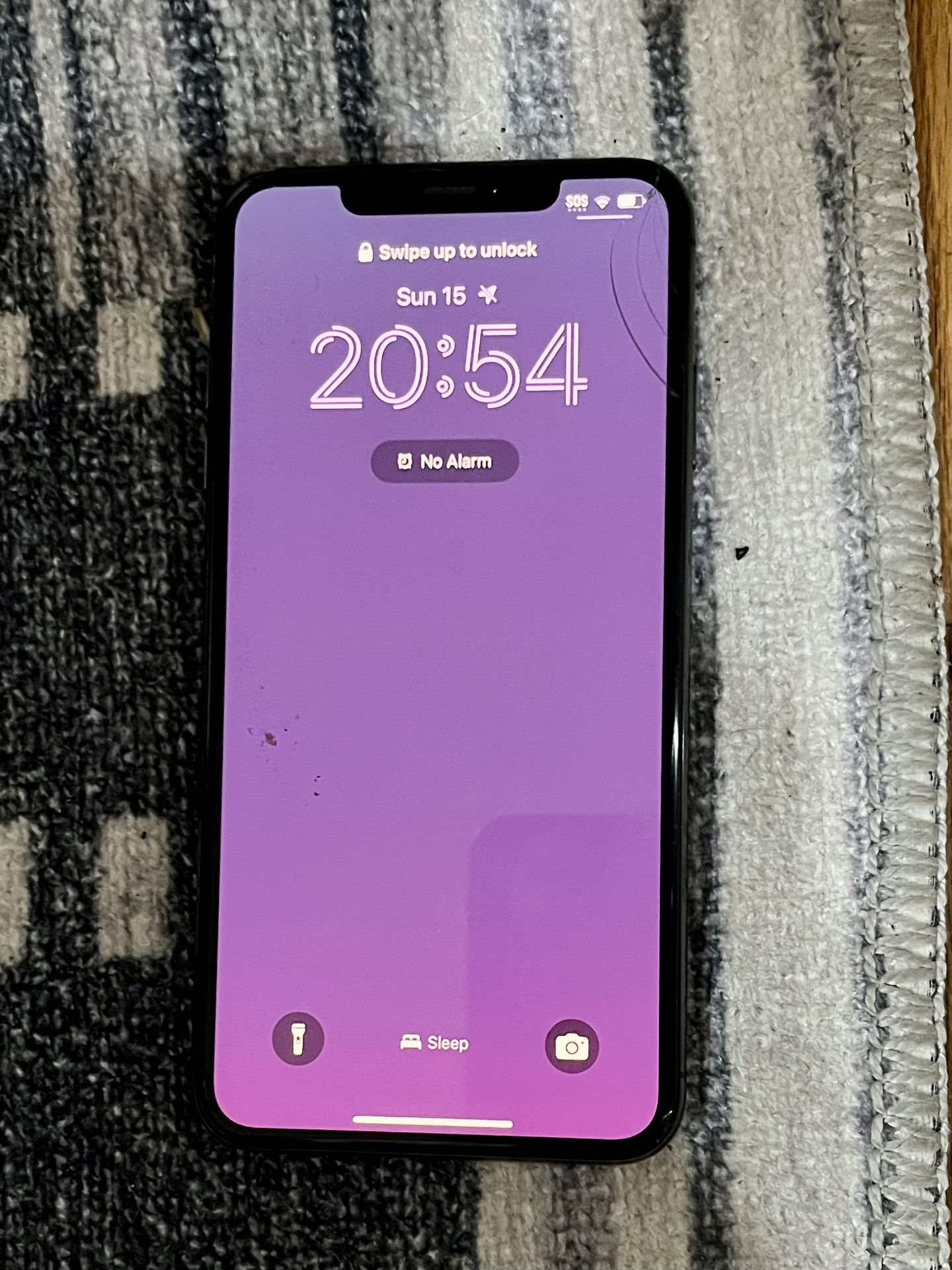 iPhone XS Max - Unlocked- With Wallet Cover