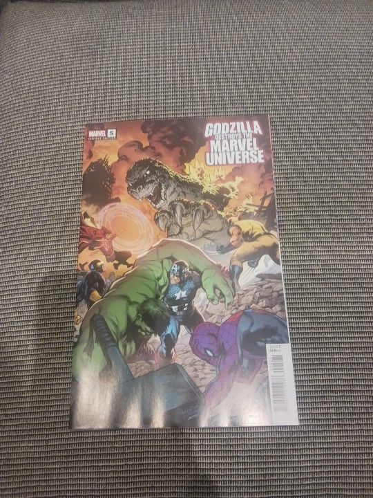 GODZILLA DESTROYS THE MARVEL UNIVERSE #5 - CARLO PAGULAYAN VARIANT COVER - 2025