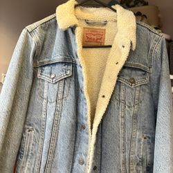 Levi's denim jacket with Sherpa lining 