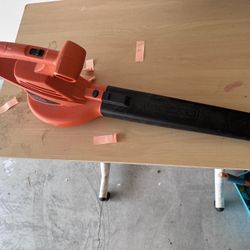 Black + Decker corded leaf blower