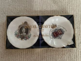 Royal Grafton plate set