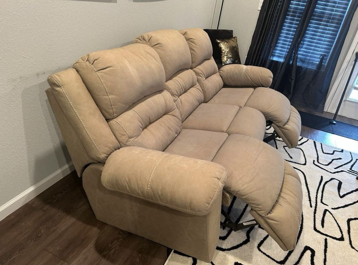 Reclining couch