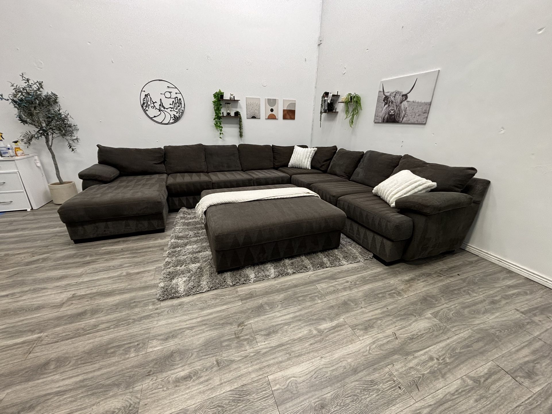 Gray Sectional Couch - Free Delivery