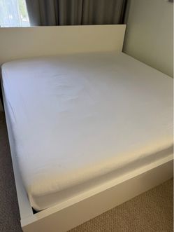 King see bed from ikea with mattress