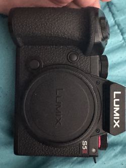LUMIX S5II read The description