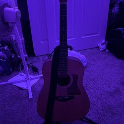 Taylor 110 Dreadnought Acoustic Guitar - Near Perfect Condition - Steal🥷