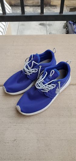 Nike Roshes Blue size 8.5 mens