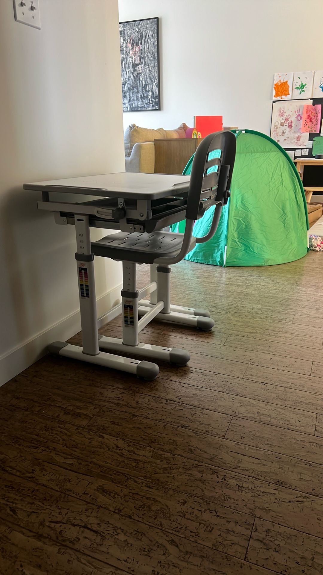 Height Adjustable Kids Desk Art Table And Chair