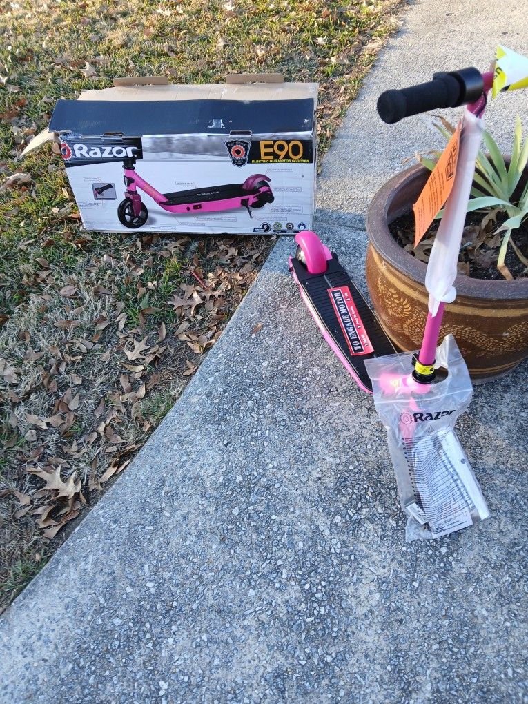 Razor Scooter Battery Powered