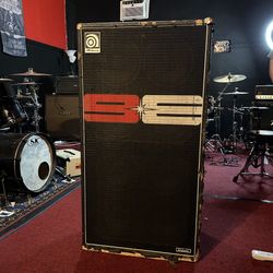 Used Ampeg 810 Bass Speaker Cabinet