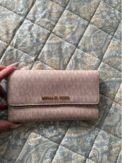 Michael Kors wallet