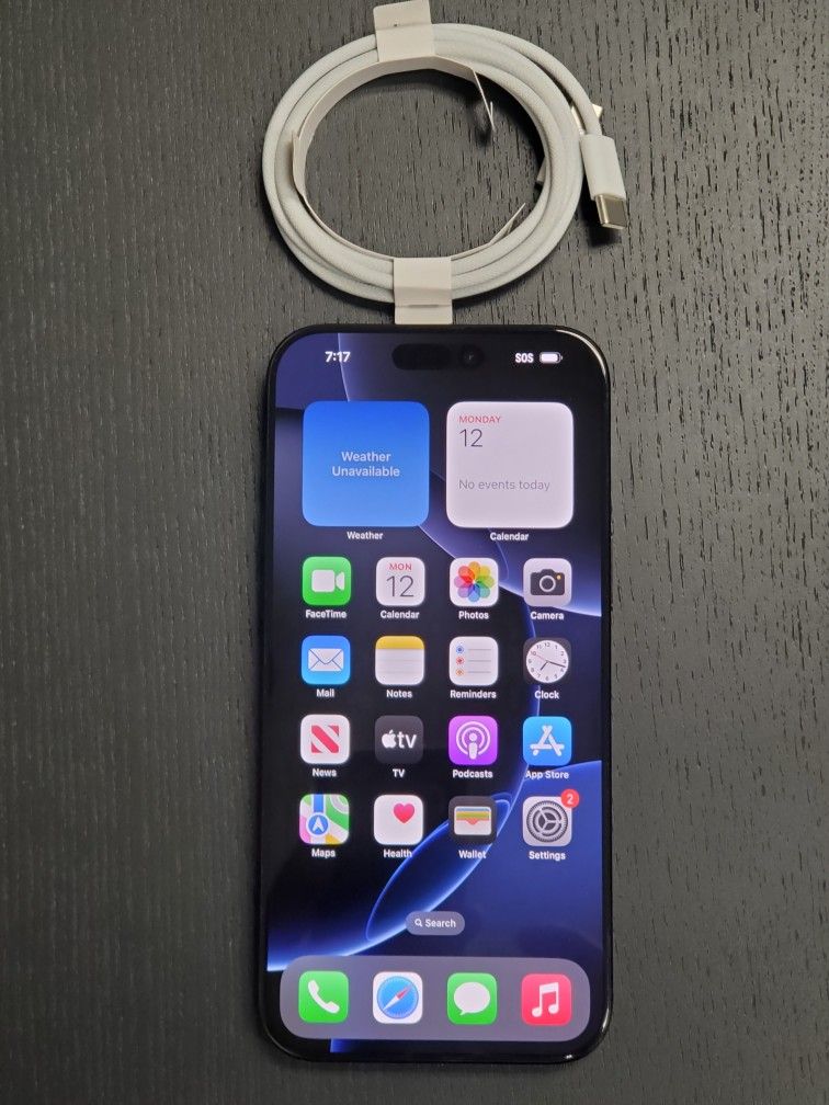 IPHONE 16 PROMAX 256GB AT&T OR CRICKET CARRIER IN GREAT Condition 100% BATTERY 🔋 LIFE