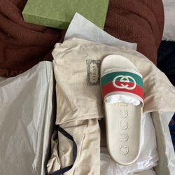 Sandal 