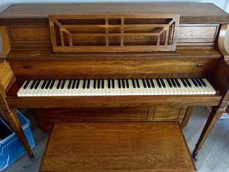 Yamaha piano