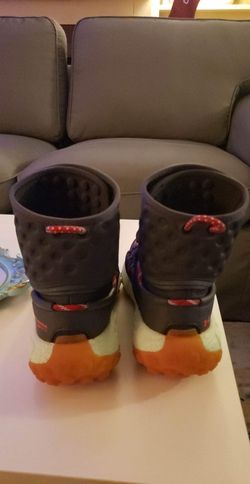 Under Armor Foot Wear Division
