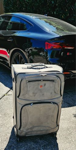 3 piece luggage Swiss Gear brand