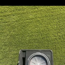 Kicker Comp R 12” With Ported Box