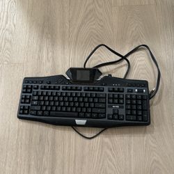 Logitech G19s Gaming Keyboard with Game Panel Screen