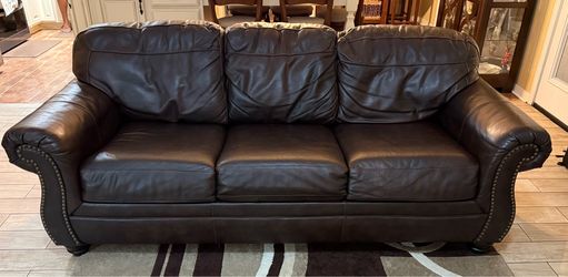 Genuine Leather sleeper sofa for Sale!