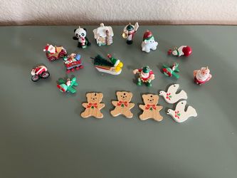 Vintage 1inch Wooden ornament lot