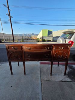 Curb alert - Free Buffet Dresser