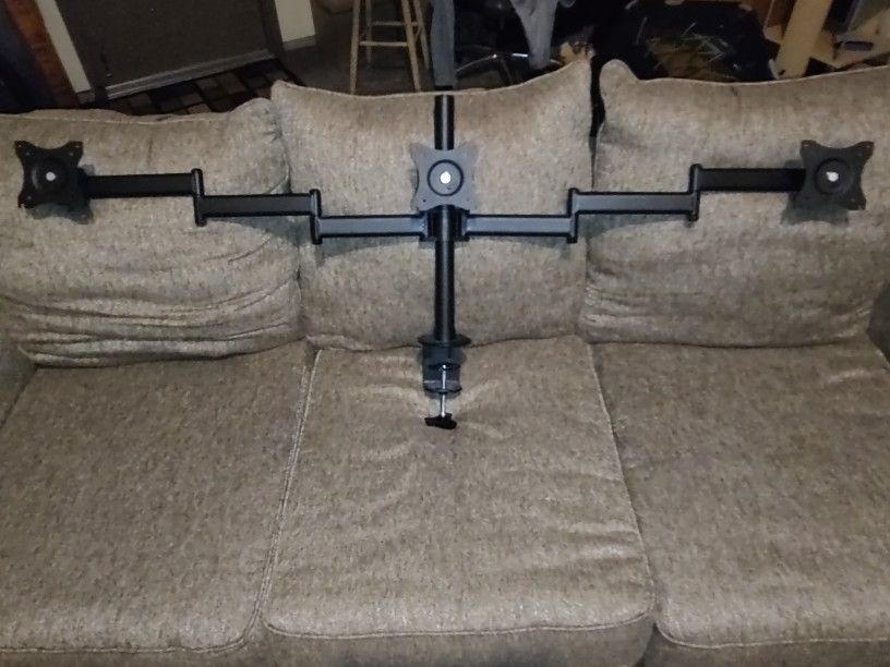 Triple Monitor Mount For 3 28 Inch Monitors