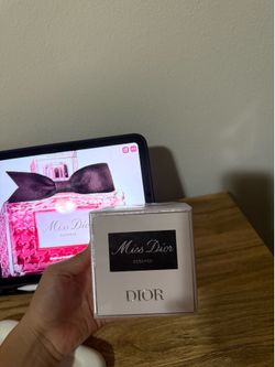 Mrs Dior