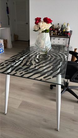 Glass 5 ft X 3Ft Table /Custom glass table top or deco glass
