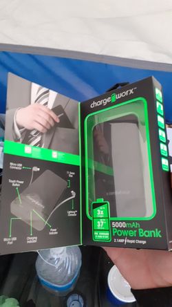 Chargeworx Lightning and micro usb tip battery bank