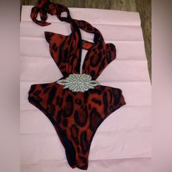 Prettylittle Thing Swimsuit in red/black. Size 4