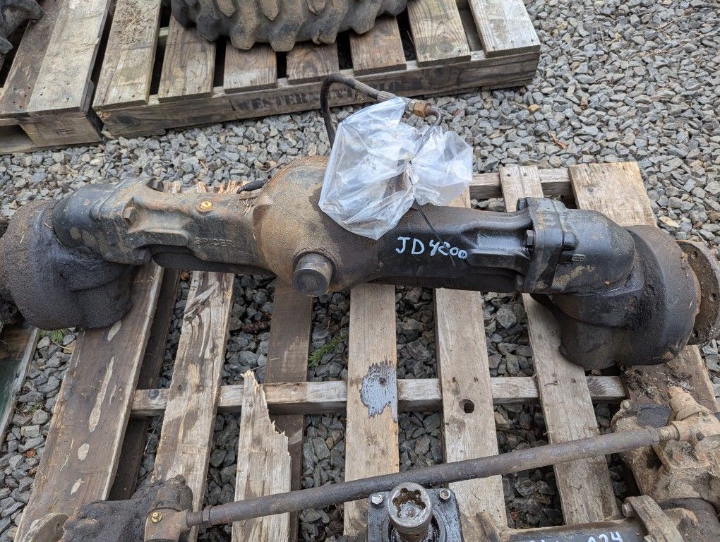 John Deere 4200 Tractor Front Axle 4wd