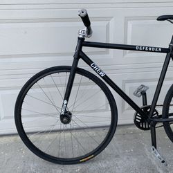 Crew Defender 700c FGFS 