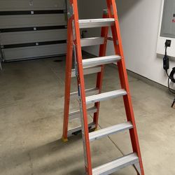 WERNER Multipurpose Ladder, Fiberglass, 300 lb Load Capacity