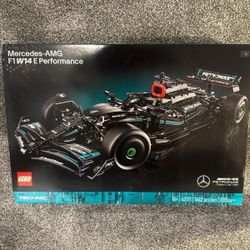 LEGO Mercedes-AMG F1