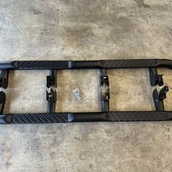 2019 - 2025 Genuine OEM Chevrolet GMC Silverado Sierra 1500 4 Inch Round Assist Steps In Black For Crew Cab Short Box Standard Box