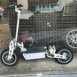 48v Electric scooter Needs A Battery (look In Description)