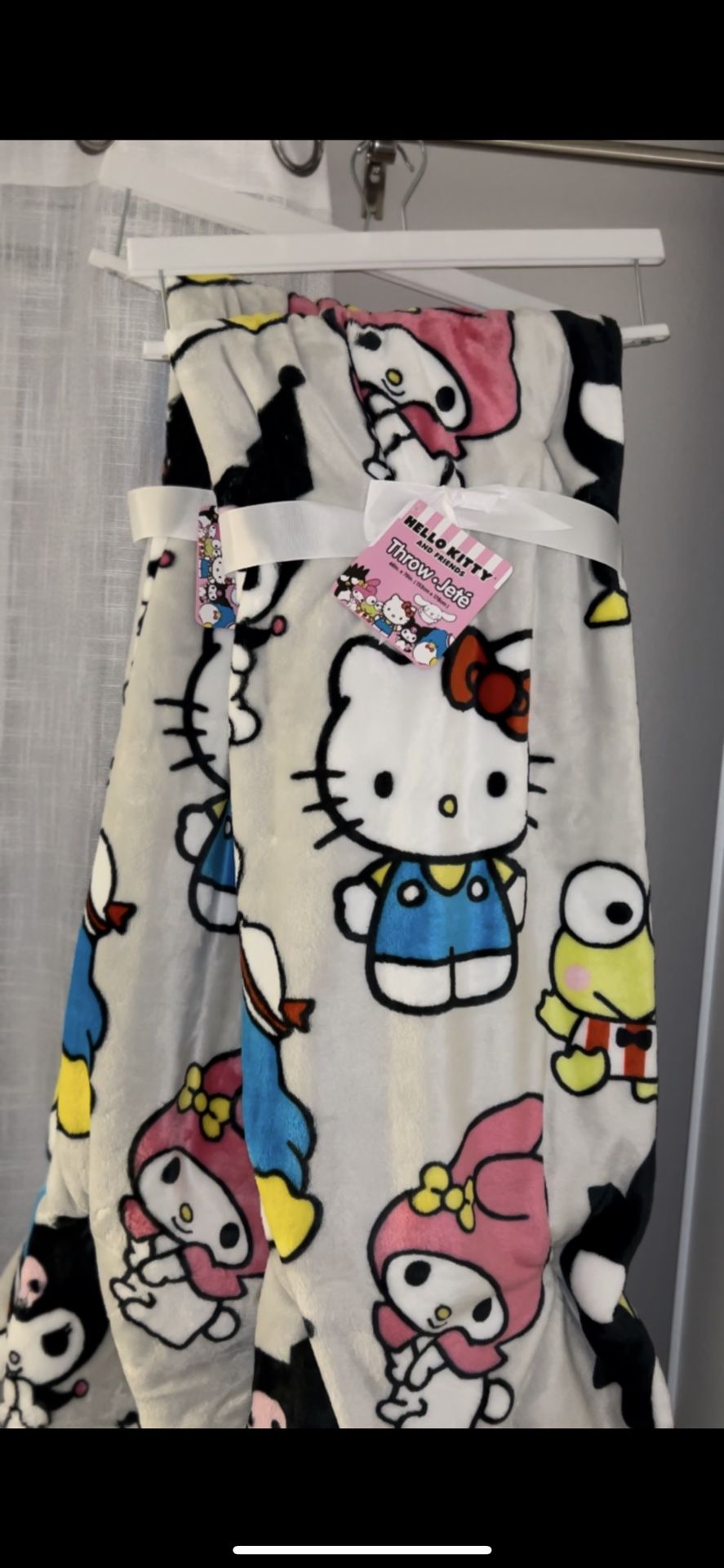 Hello Kitty And Friends Throw