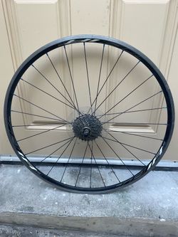 Road bike wheels / 700c different types and brands - READ listing