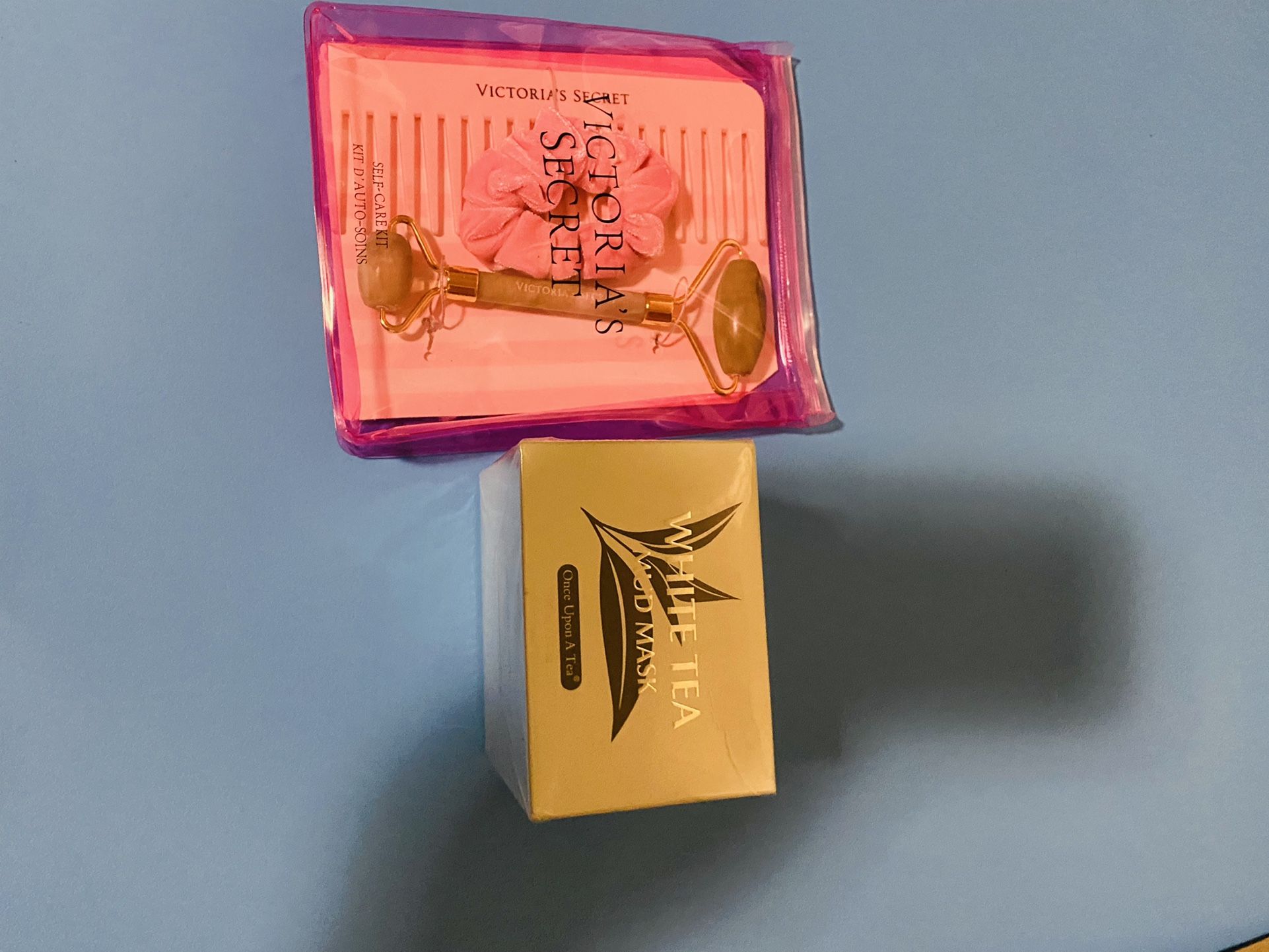 Victoria Secret Brush And Face Mask