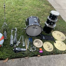 5 Piece Ludwig Drum Set 