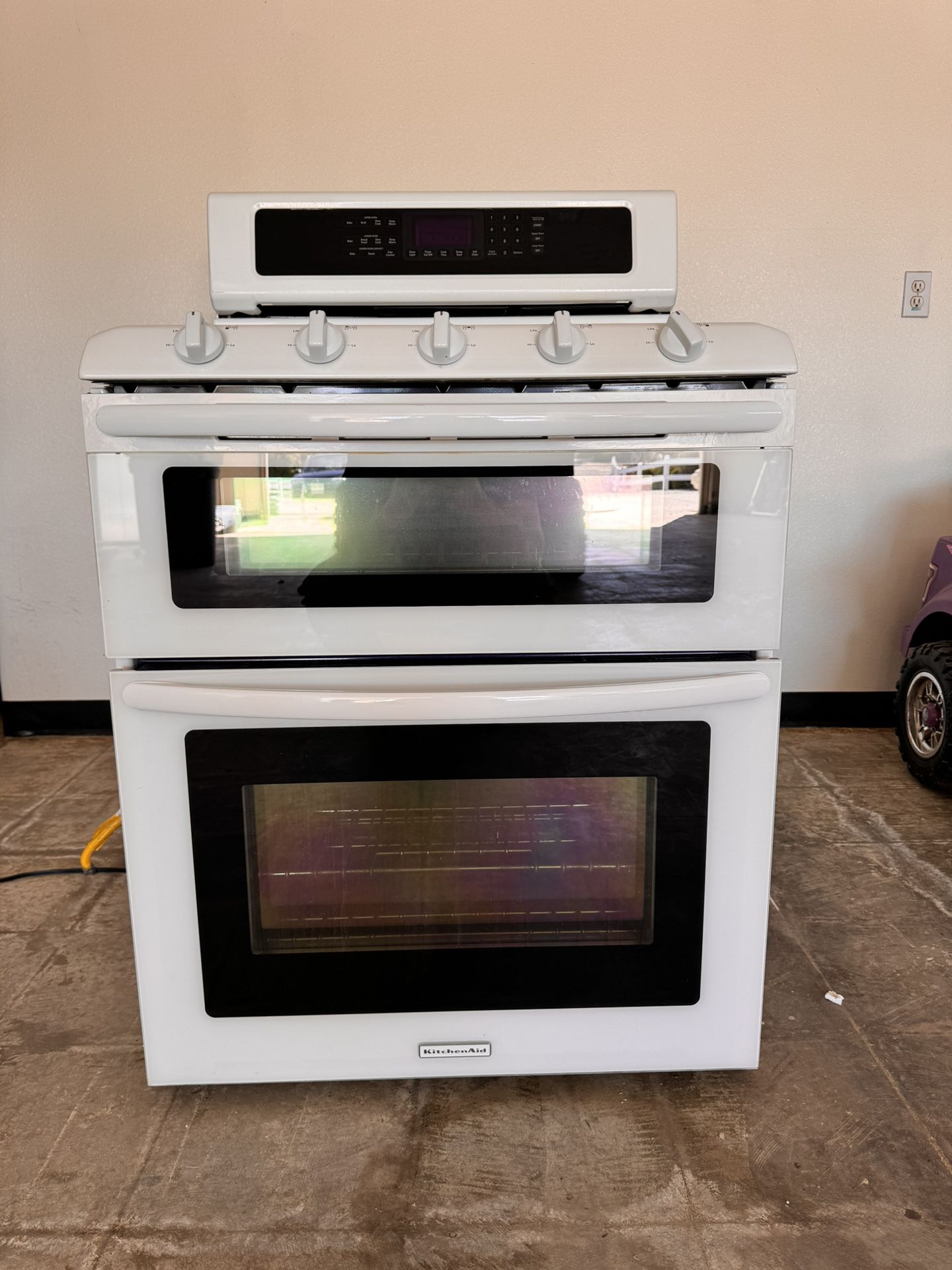 Kitchen Aid Gas Range And Double Oven 