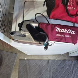 Makita 3x24 Belt Sander