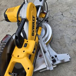 DEWALT  MITER SAW SLINDING 12IN #DWS780 