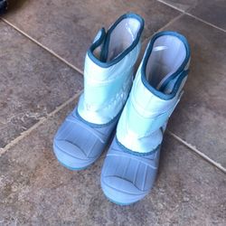 Girls size 10 rain/snow boots 