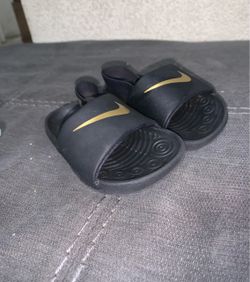 Nike toddler sandals 5c