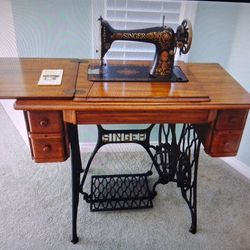 Antique 1910 Singer Treadle Sewing Machine With Cabinet Table Model 66 Red Eye