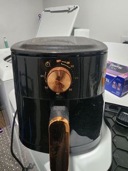 Rose gold and black air fryer